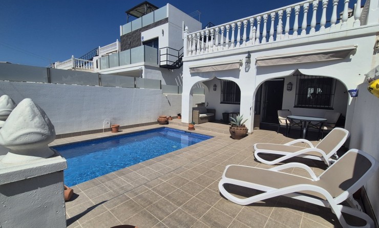 Wederverkoop - Semi Detached - Villamartín - Costa Blanca