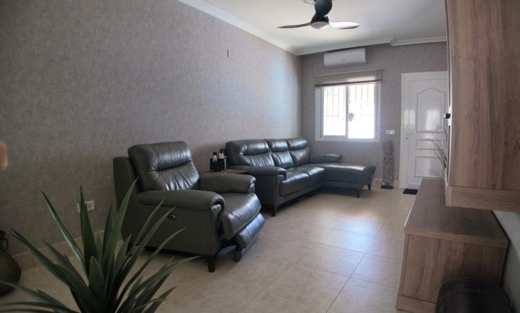 Wederverkoop - Semi Detached - Villamartín - Costa Blanca