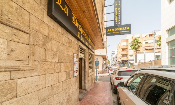 Wederverkoop - Commercial Unit - Torrevieja - Paseo maritimo