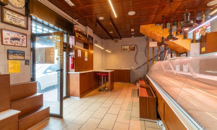 Wederverkoop - Commercial Unit - Torrevieja - Paseo maritimo