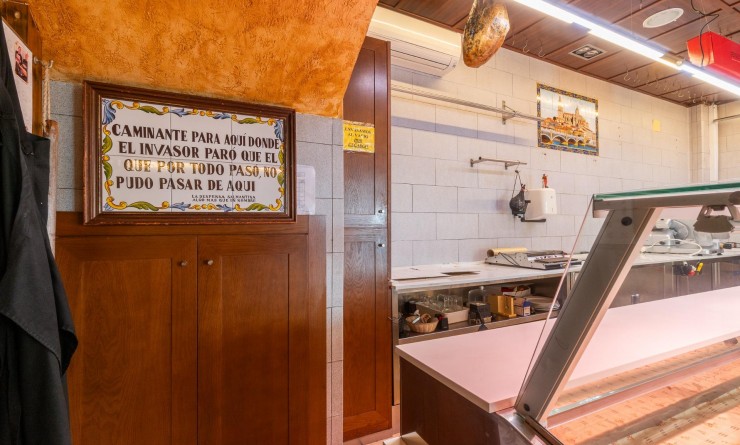 Wederverkoop - Commercial Unit - Torrevieja - Paseo maritimo