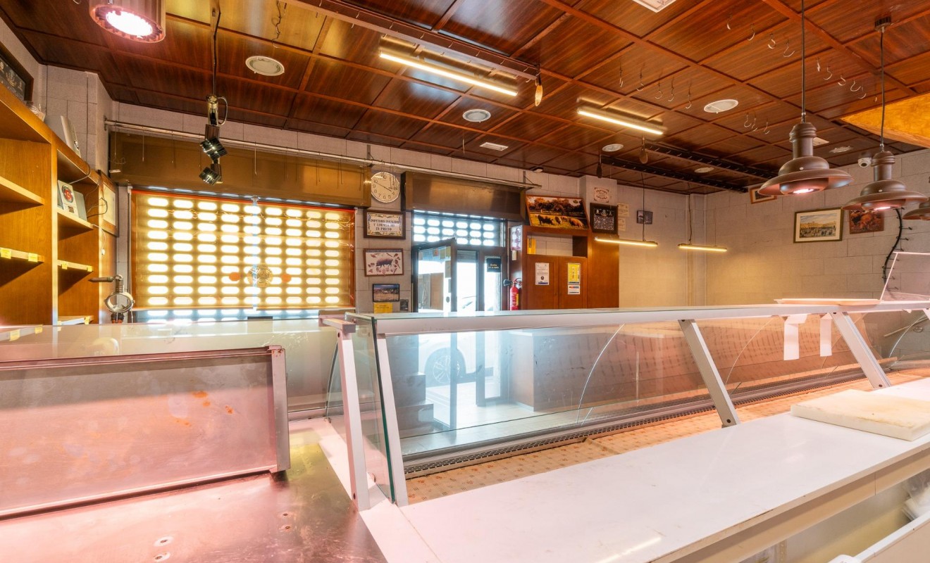 Wederverkoop - Commercial Unit - Torrevieja - Paseo maritimo