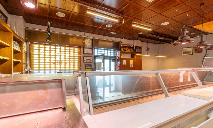 Wederverkoop - Commercial Unit - Torrevieja - Paseo maritimo