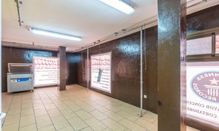 Wederverkoop - Commercial Unit - Torrevieja - Paseo maritimo