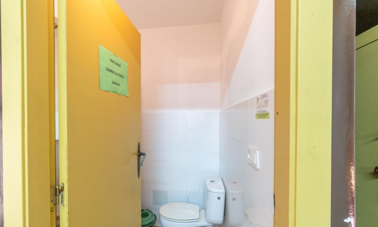 Wederverkoop - Commercial Unit - Torrevieja - Paseo maritimo