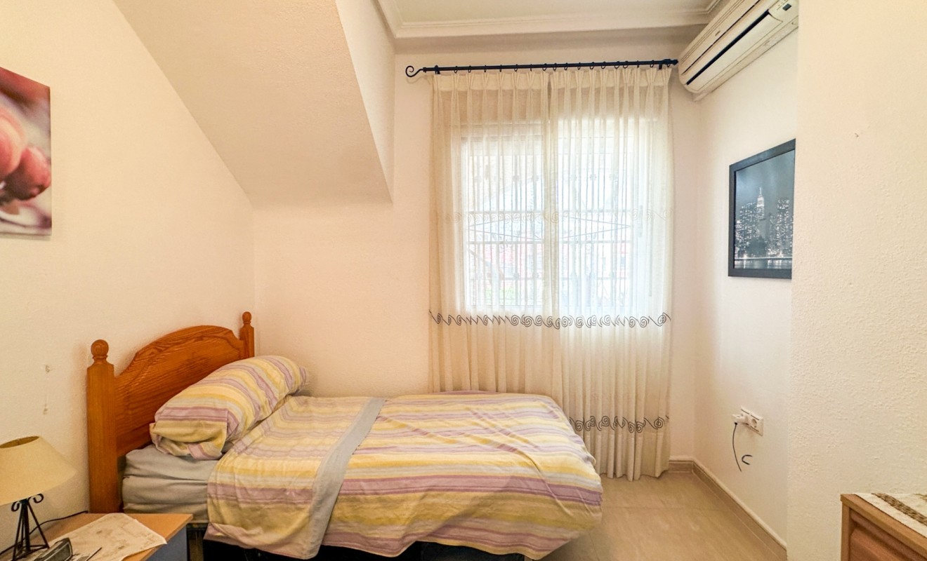Wederverkoop - Bungalow - Orihuela Costa - Punta Prima