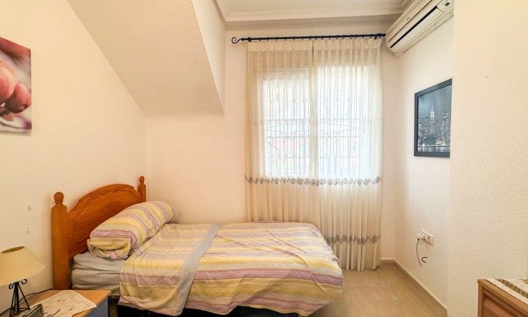 Wederverkoop - Bungalow - Orihuela Costa - Punta Prima
