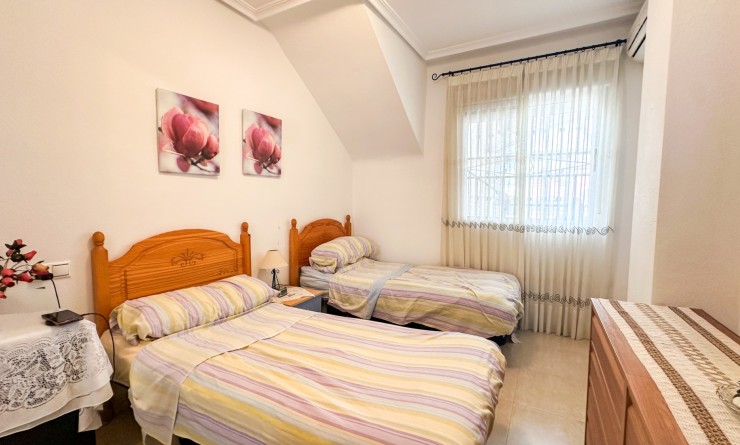 Wederverkoop - Bungalow - Orihuela Costa - Punta Prima