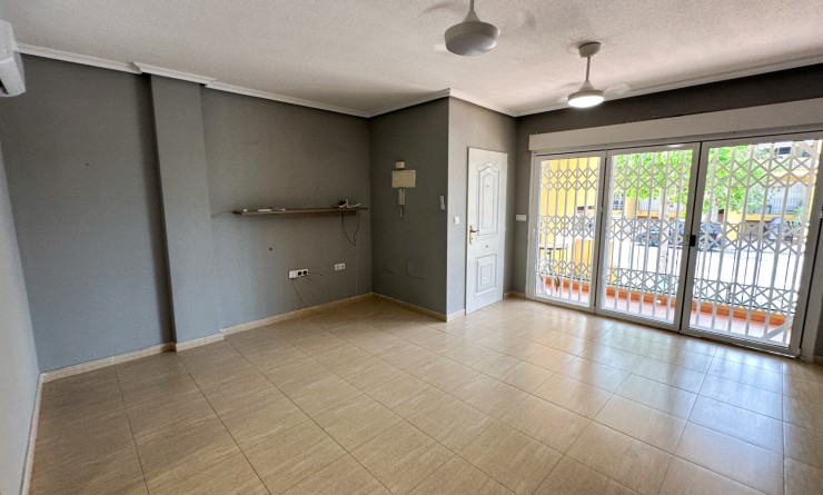 Wederverkoop - Bungalow - Daya Nueva - Costa Blanca Sur