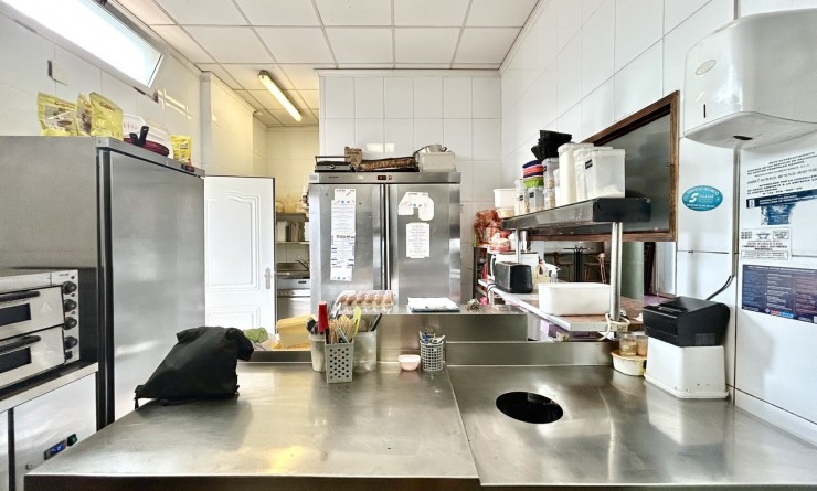 Wederverkoop - Commercieel - Villamartín