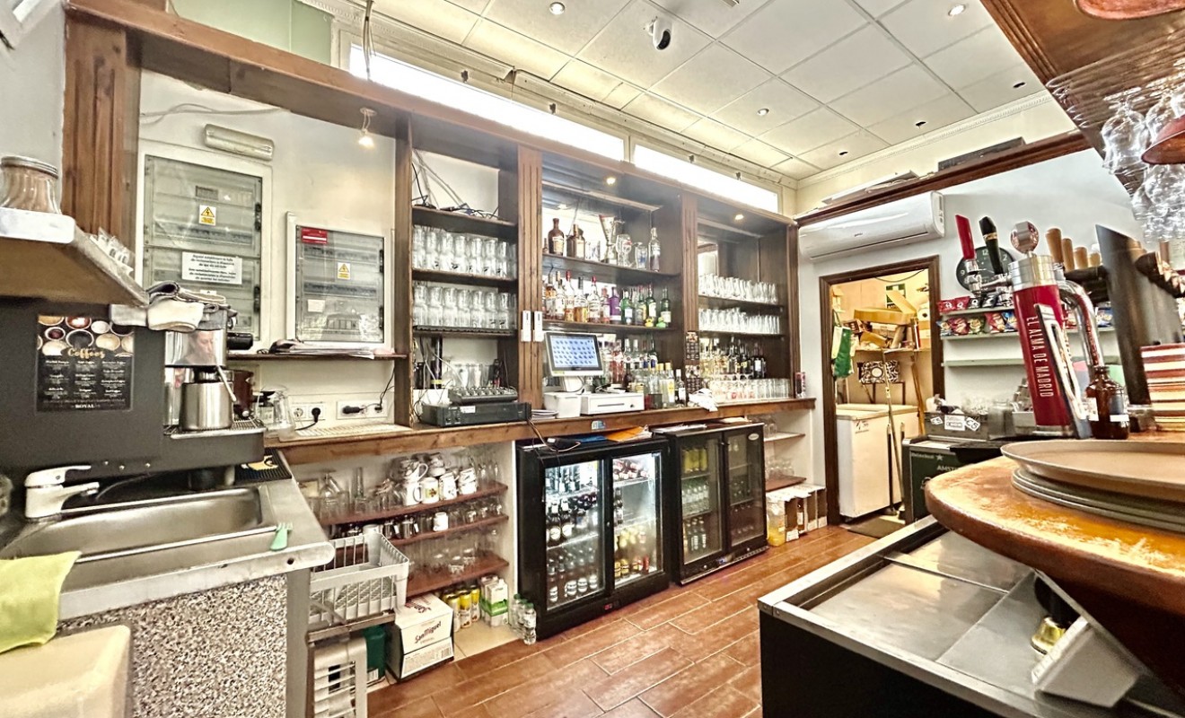 Wederverkoop - Commercieel - Villamartín