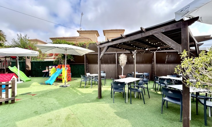 Wederverkoop - Commercieel - Villamartín