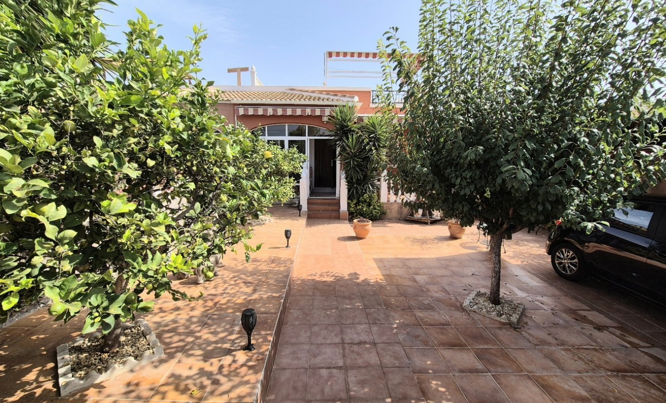 Wederverkoop - Quad House - Los Montesinos - La herrada