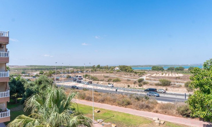 Sale - Apartment - Torrevieja - La Mata pueblo