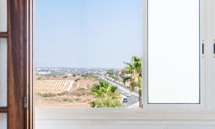 Sale - Apartment - Torrevieja - La Mata pueblo