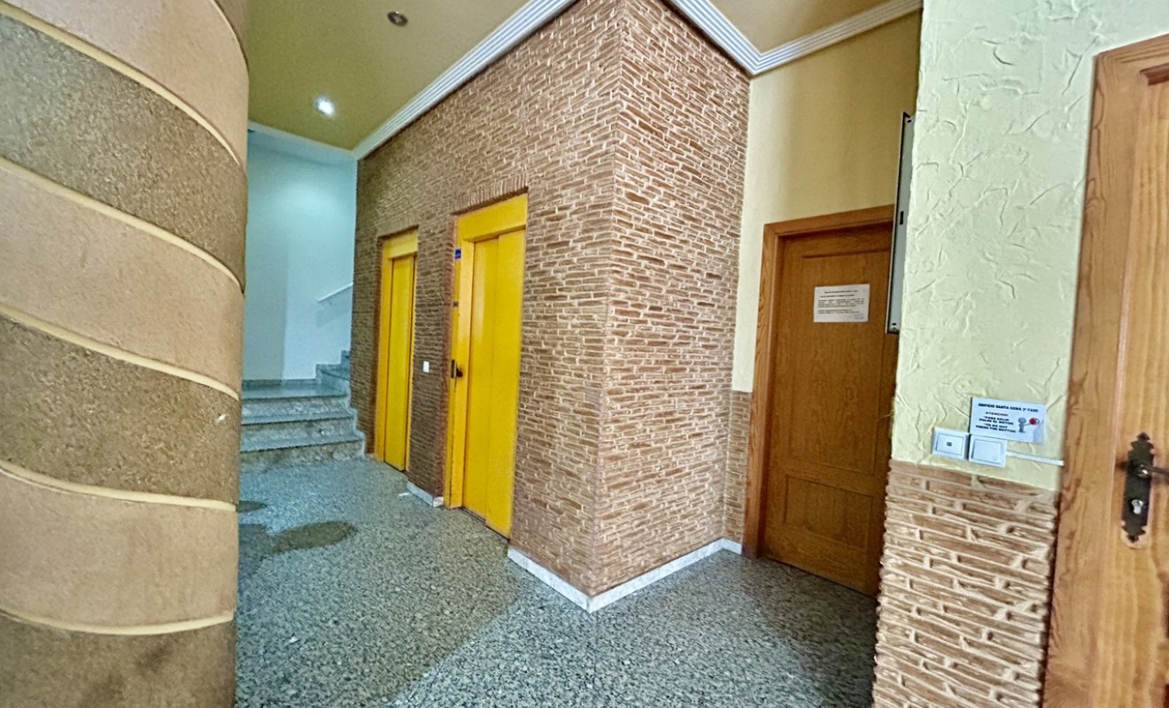 Wederverkoop - Appartement - Torrevieja - torrevieja