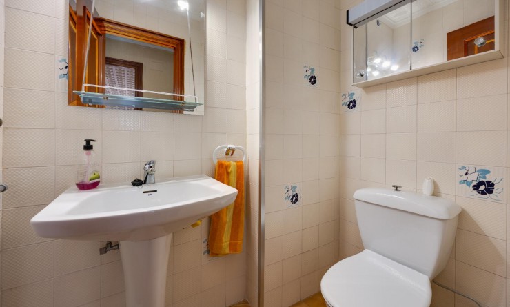 Sale - Apartamento - Torrevieja - Playa del Acequión
