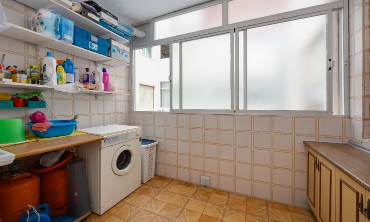 Sale - Apartamento - Torrevieja - Playa del Acequión