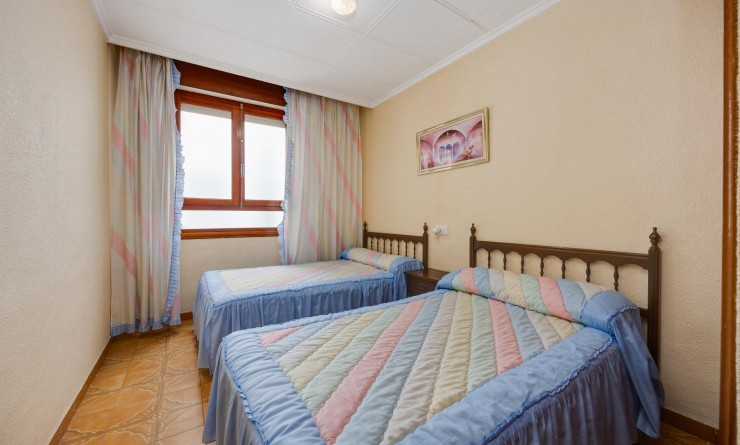 Sale - Apartamento - Torrevieja - Playa del Acequión