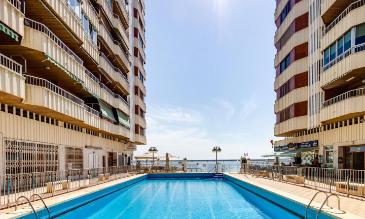 Sale - Apartamento - Torrevieja - Playa del Acequión