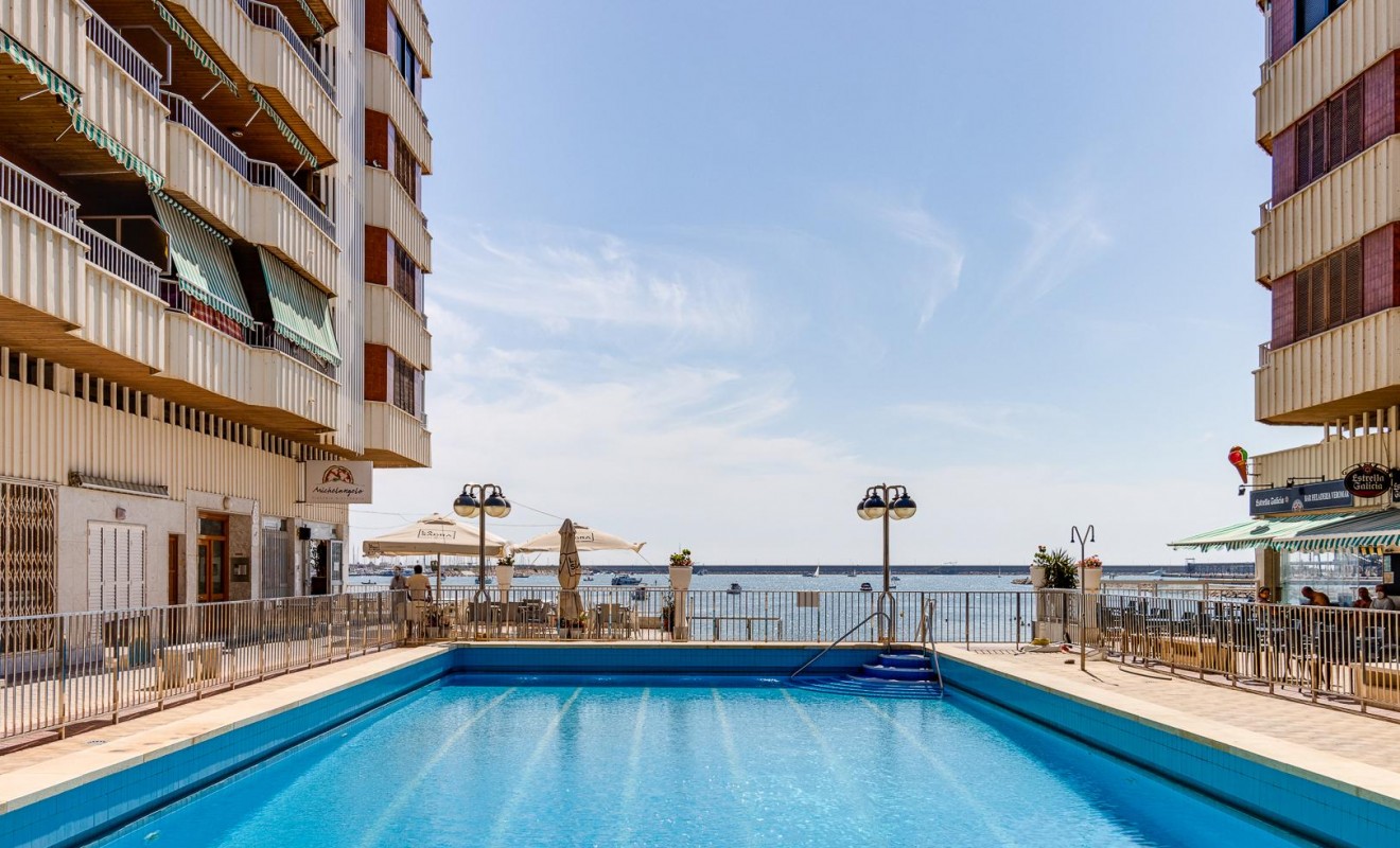 Sale - Apartamento - Torrevieja - Playa del Acequión