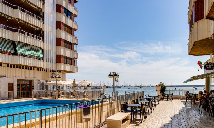 Sale - Apartamento - Torrevieja - Playa del Acequión