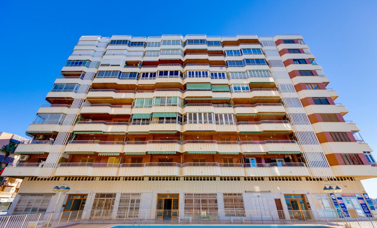 Sale - Apartamento - Torrevieja - Playa del Acequión