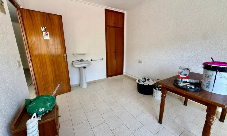 Revente - Local - Ondara