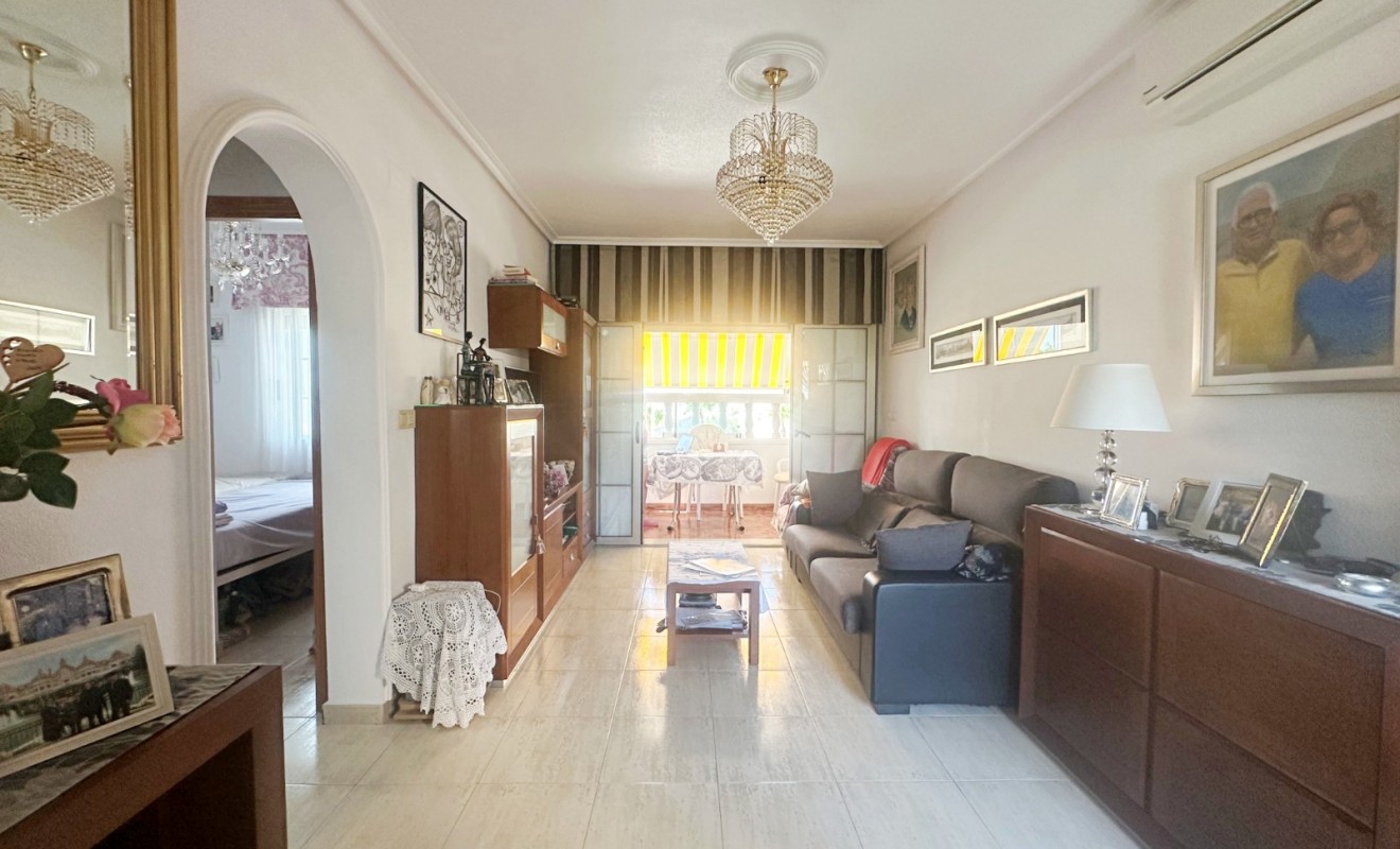 Wederverkoop - Bungalow - Torrevieja - Aguas Nuevas