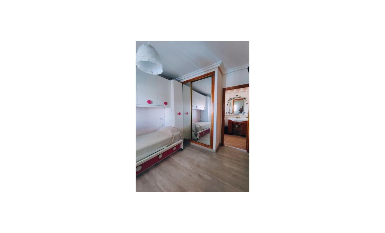 Wederverkoop - Villa - Torrevieja - Aguas Nuevas