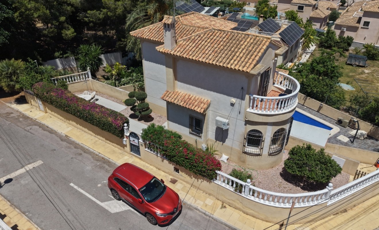 Sale - Villa - Villamartín - Costa Blanca