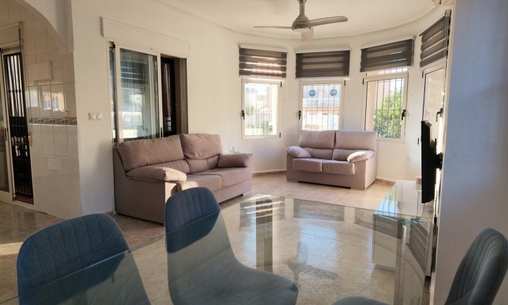 Sale - Villa - Villamartín - Costa Blanca