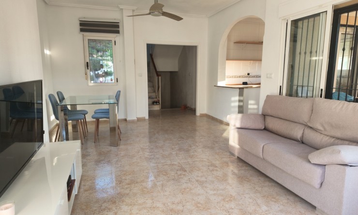 Sale - Villa - Villamartín - Costa Blanca