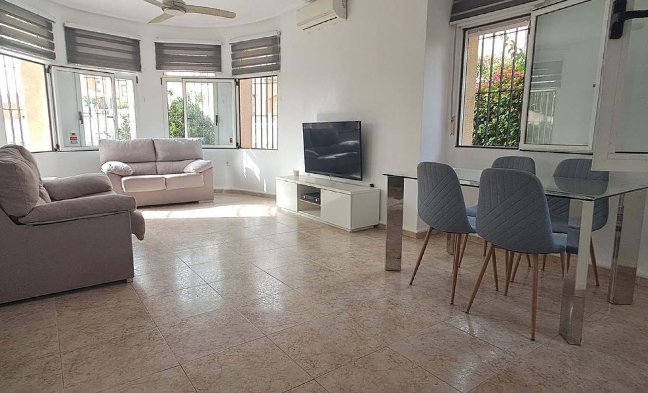 Sale - Villa - Villamartín - Costa Blanca