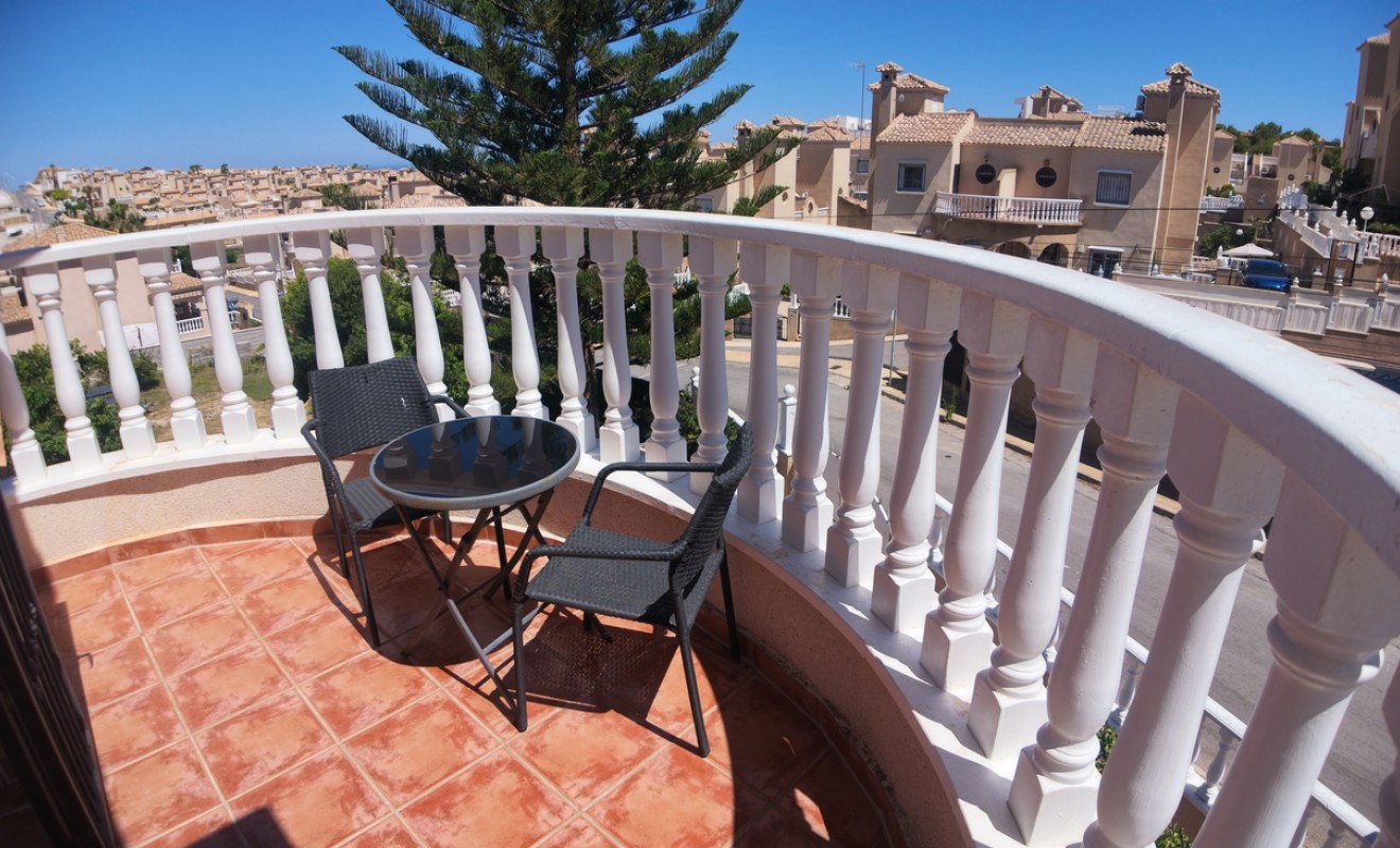 Sale - Villa - Villamartín - Costa Blanca