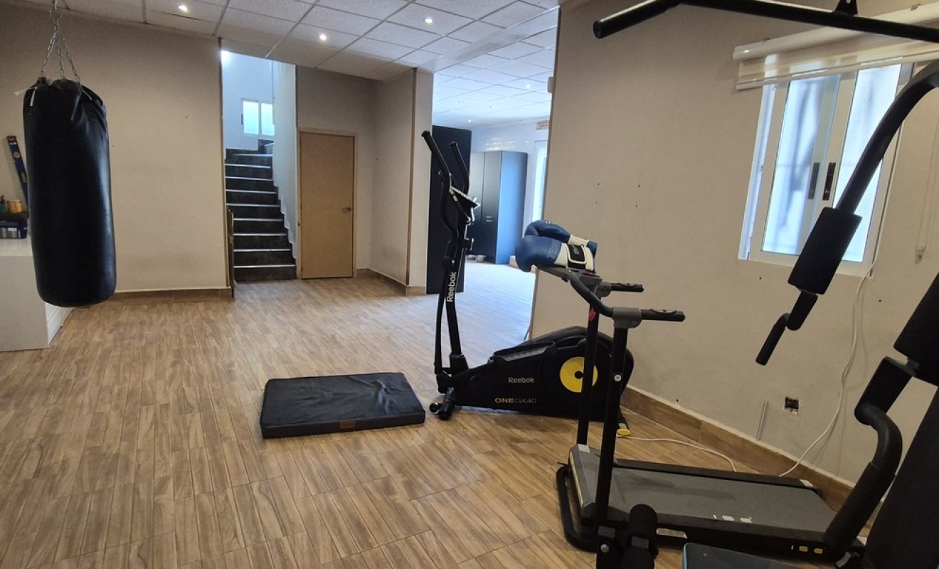 Sale - Villa - Villamartín - Costa Blanca