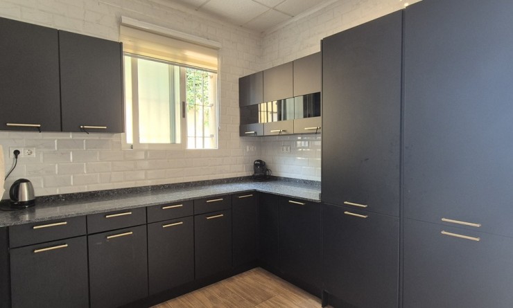 Sale - Villa - Villamartín - Costa Blanca