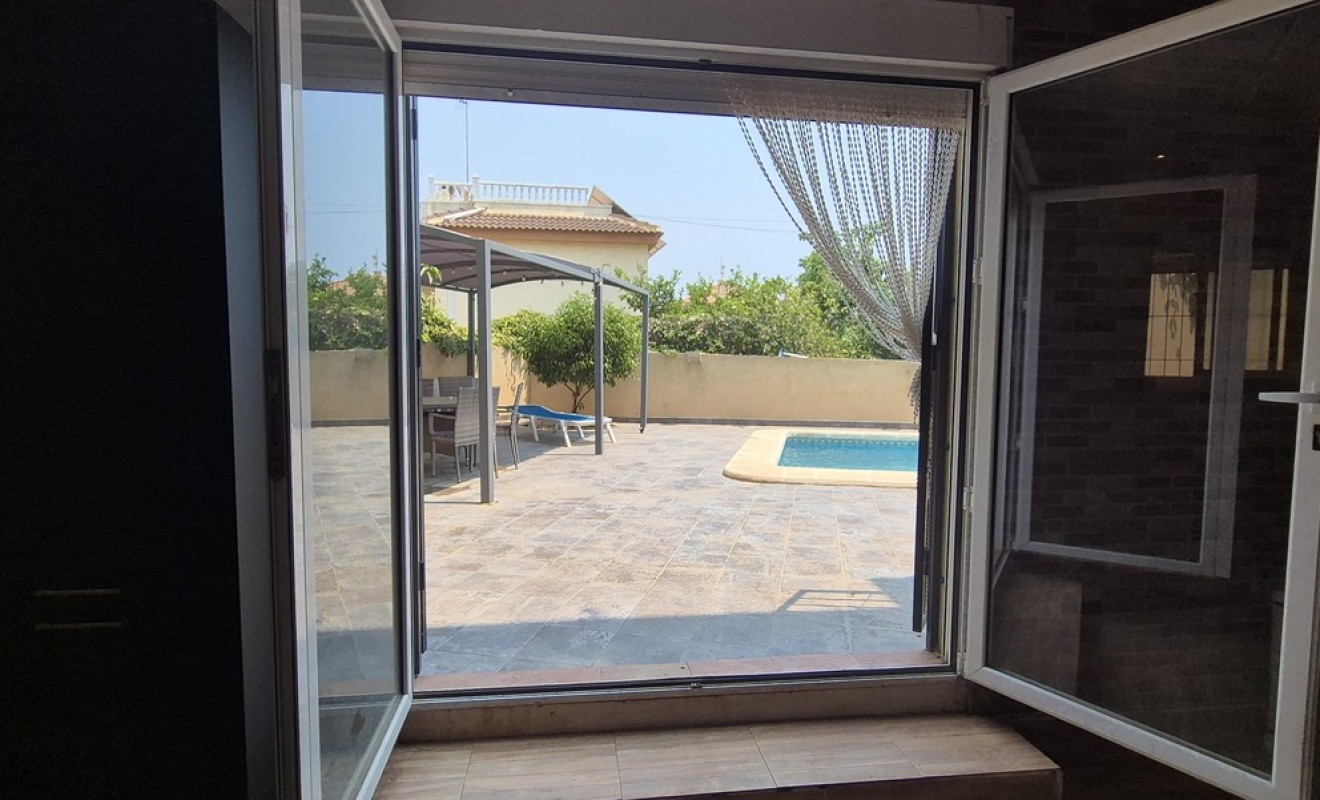 Sale - Villa - Villamartín - Costa Blanca