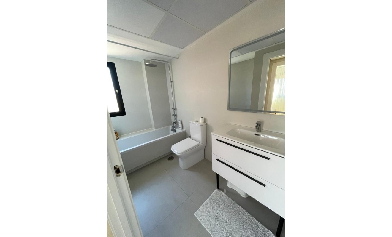 Wederverkoop - Apartment / flat - Villajoyosa - Cala de Villajoyosa