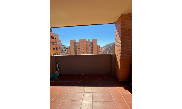 Wederverkoop - Apartment / flat - Villajoyosa - Cala de Villajoyosa