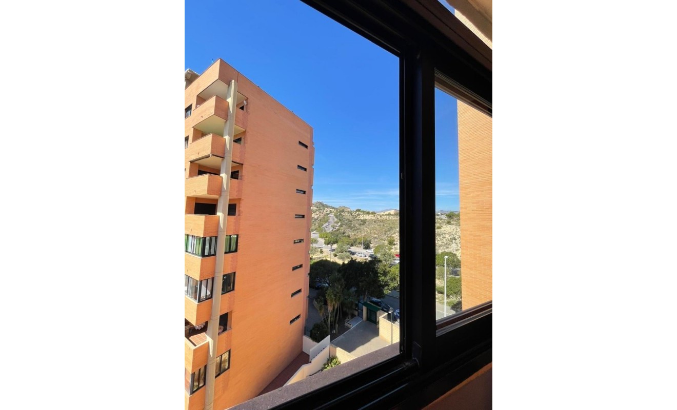 Wederverkoop - Apartment / flat - Villajoyosa - Cala de Villajoyosa