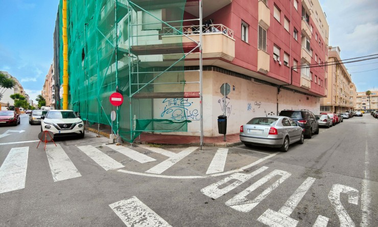 Sale - Commercial Property - Torrevieja - El Acequión - Los Náufragos