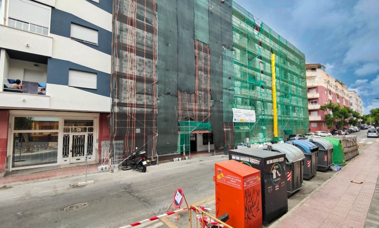 Sale - Commercial Property - Torrevieja - El Acequión - Los Náufragos