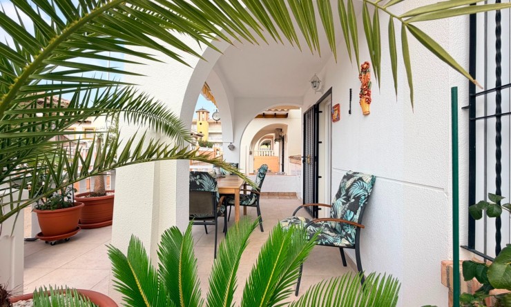 Wederverkoop - Semi Detached Villa - Lomas de Cabo Roig - Orihuela Costa