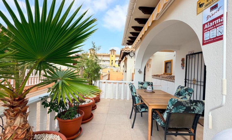 Wederverkoop - Semi Detached Villa - Lomas de Cabo Roig - Orihuela Costa