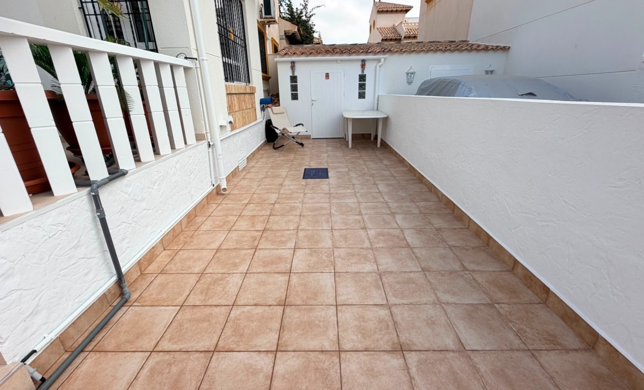 Wederverkoop - Semi Detached Villa - Lomas de Cabo Roig - Orihuela Costa