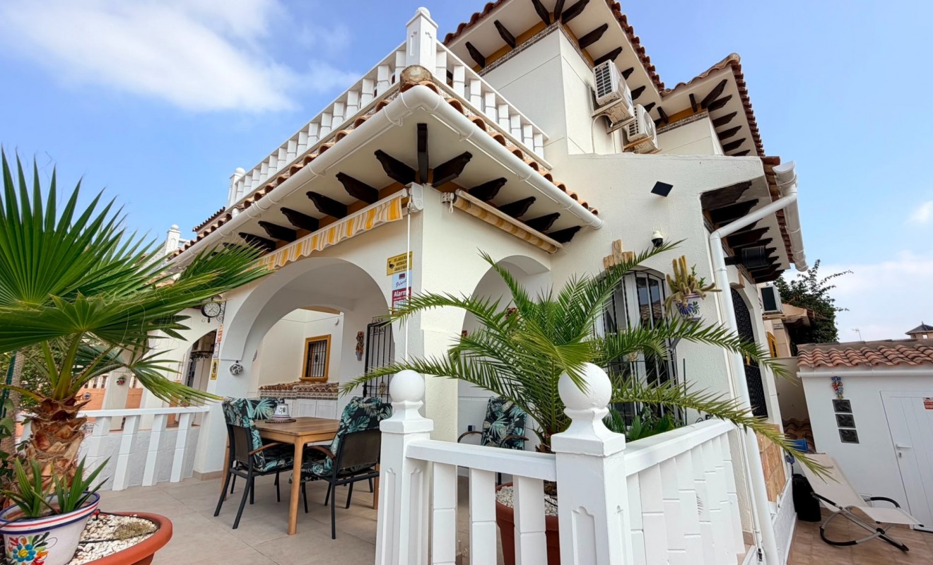 Wederverkoop - Semi Detached Villa - Lomas de Cabo Roig - Orihuela Costa