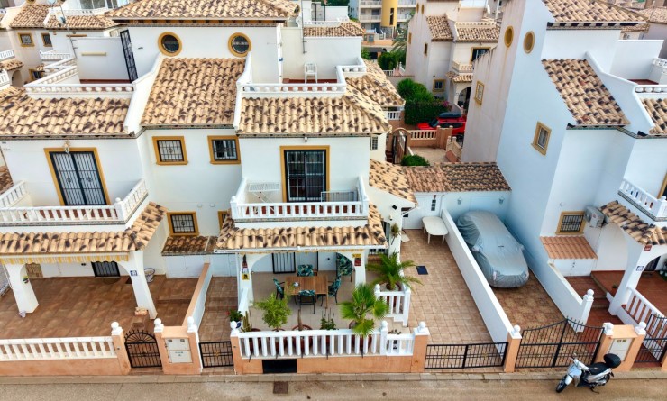 Wederverkoop - Semi Detached Villa - Lomas de Cabo Roig - Orihuela Costa