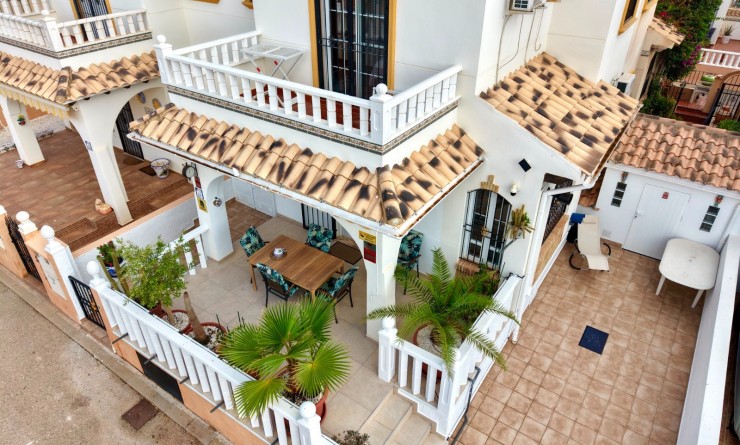 Wederverkoop - Semi Detached Villa - Lomas de Cabo Roig - Orihuela Costa