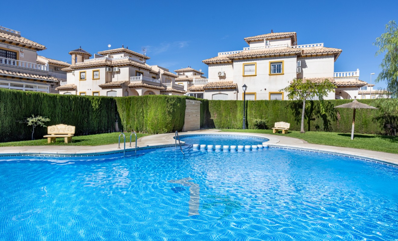 Wederverkoop - Semi Detached Villa - Lomas de Cabo Roig - Orihuela Costa